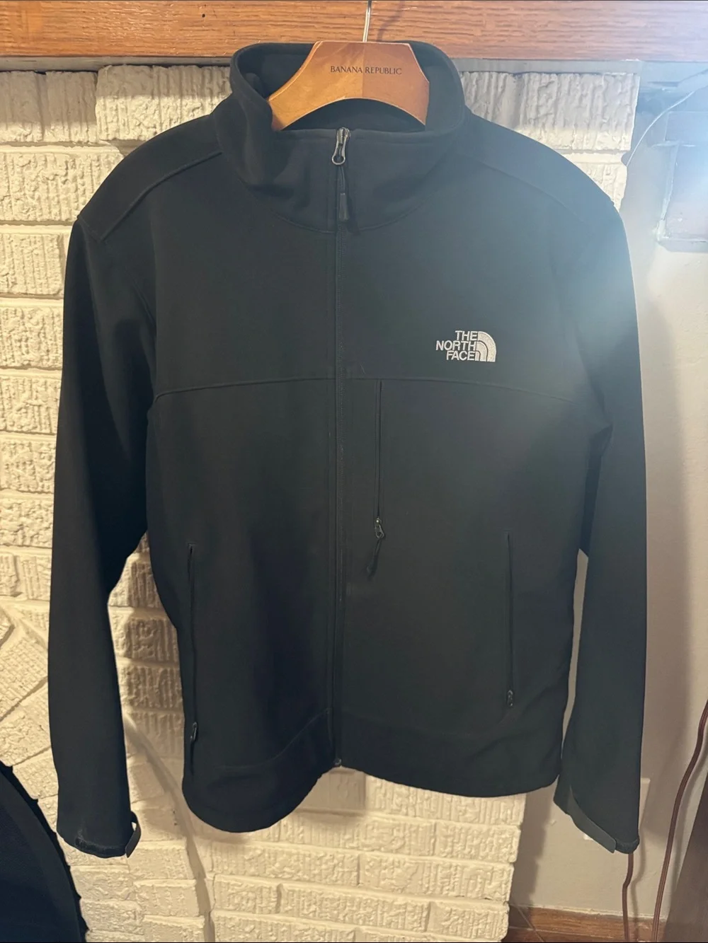 The North Face Black Men's Softshell Performance Jacket